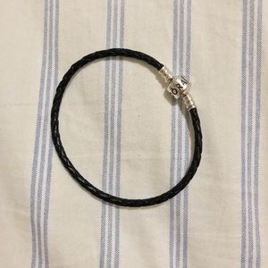 Pandora black leather cord bracelet 🖤💎